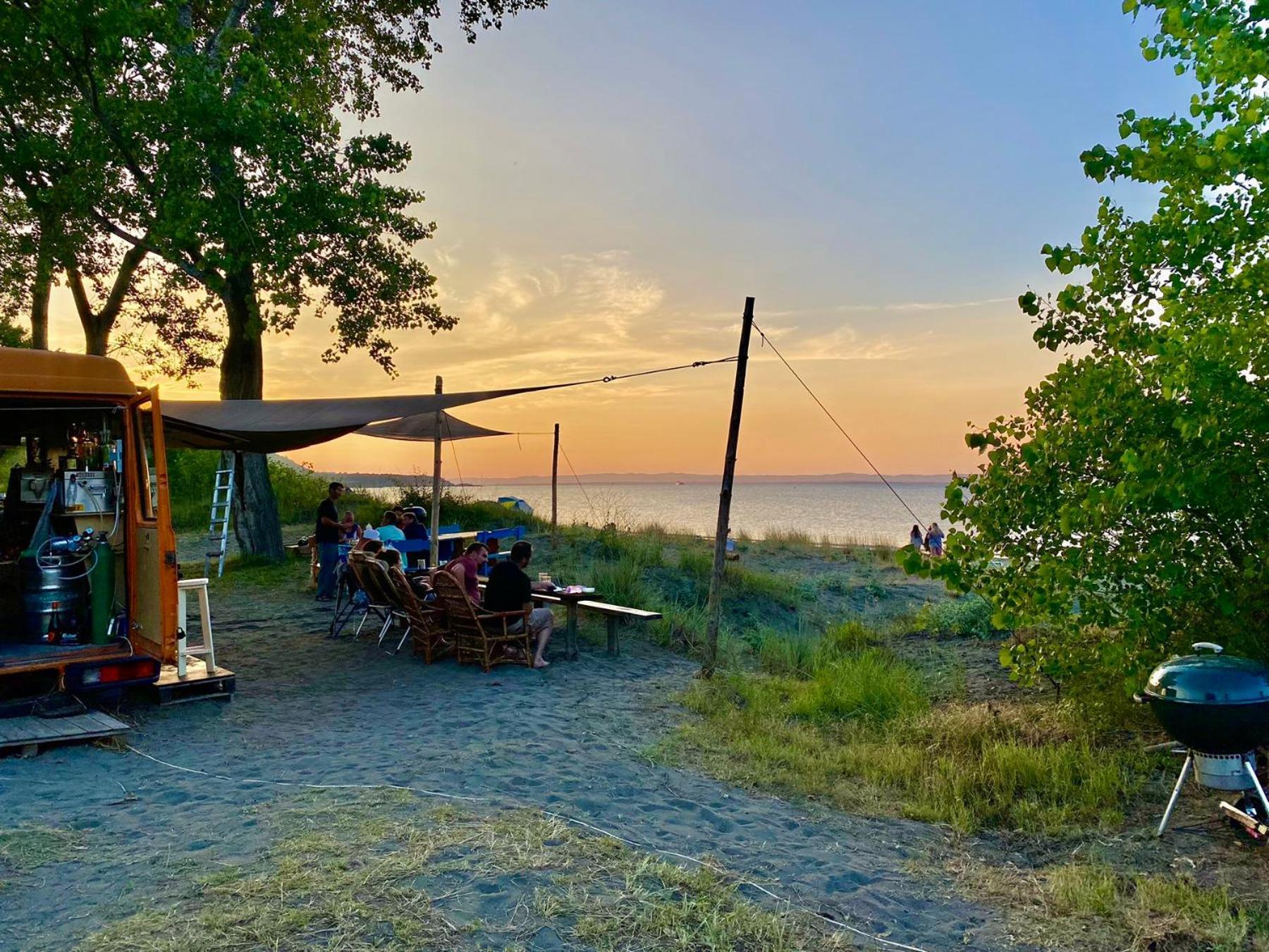 Beachfront Caravans Черноморец Екстериор снимка