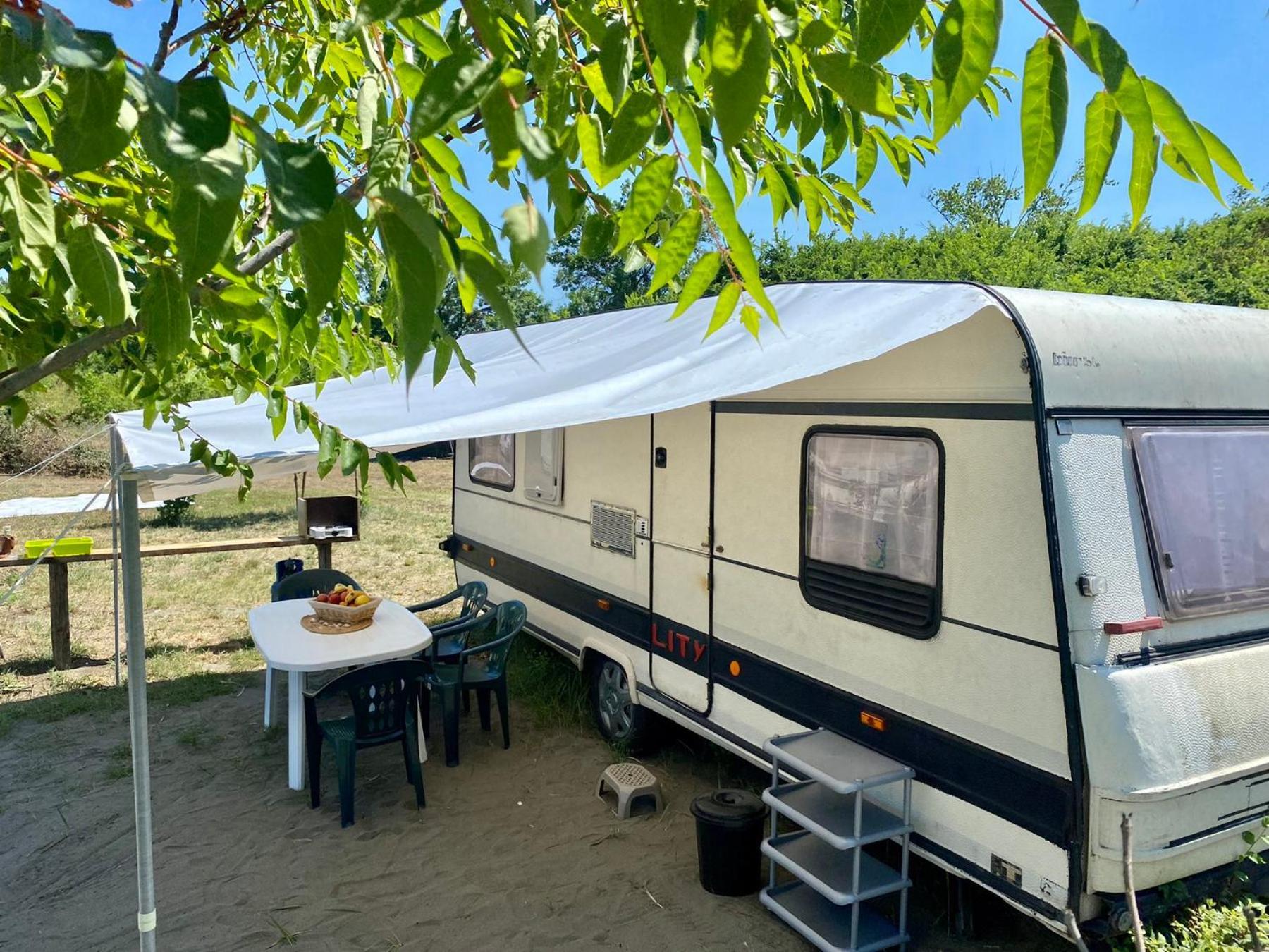 Beachfront Caravans Черноморец Екстериор снимка