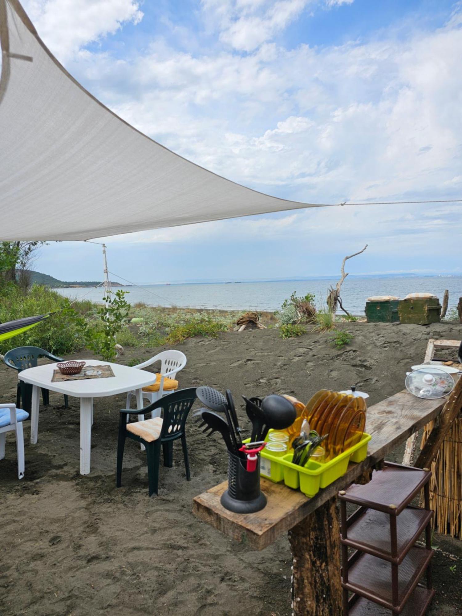 Beachfront Caravans Hotel Черноморец Екстериор снимка