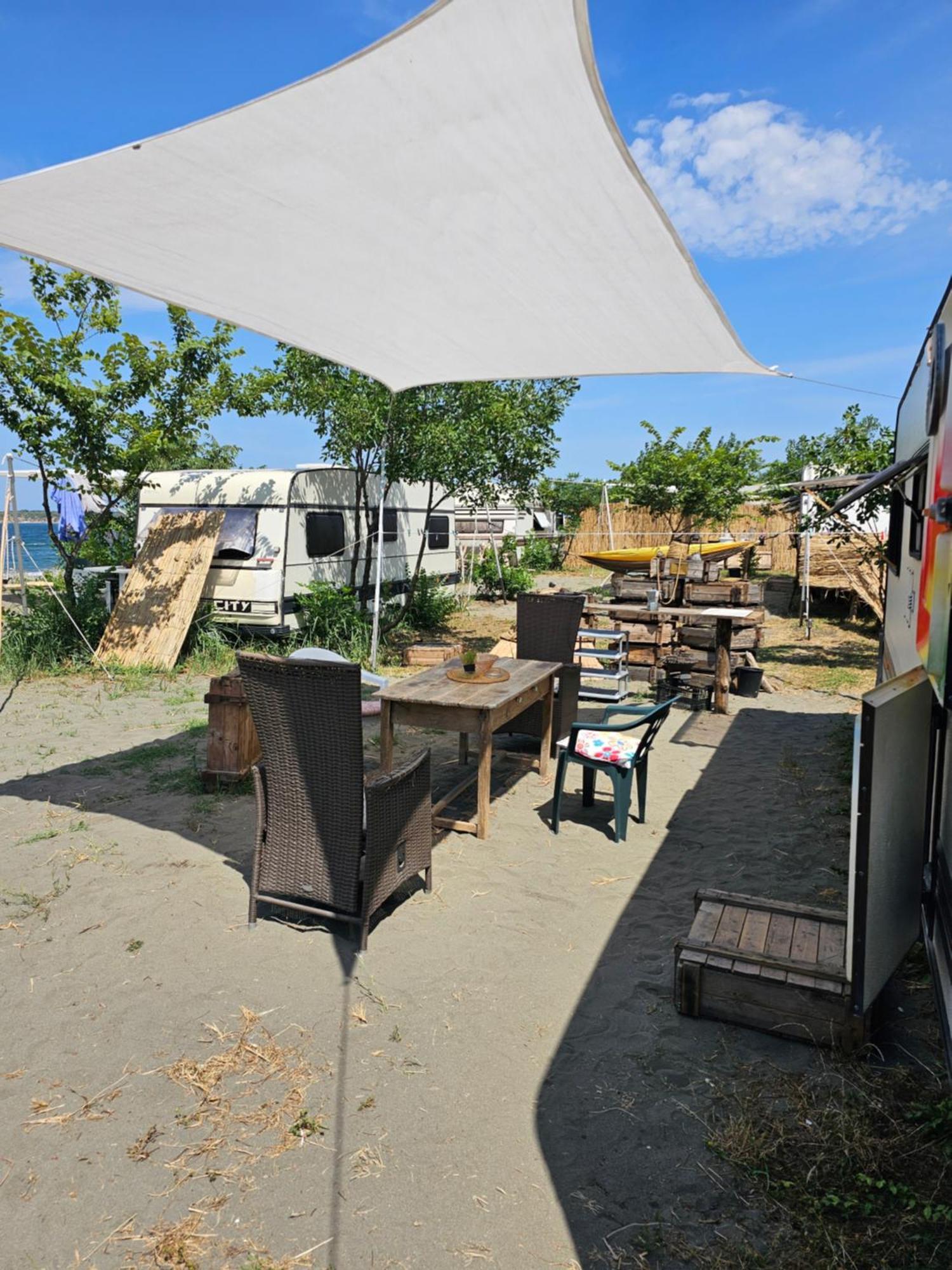 Beachfront Caravans Черноморец Екстериор снимка