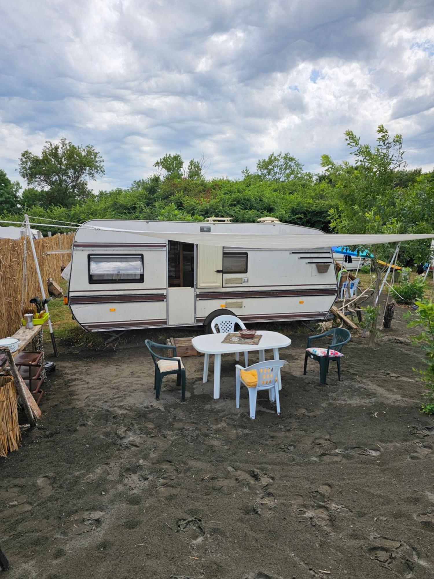 Beachfront Caravans Черноморец Екстериор снимка