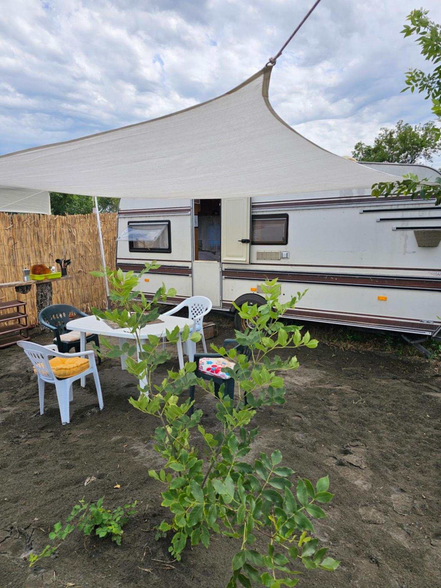 Beachfront Caravans Черноморец Екстериор снимка