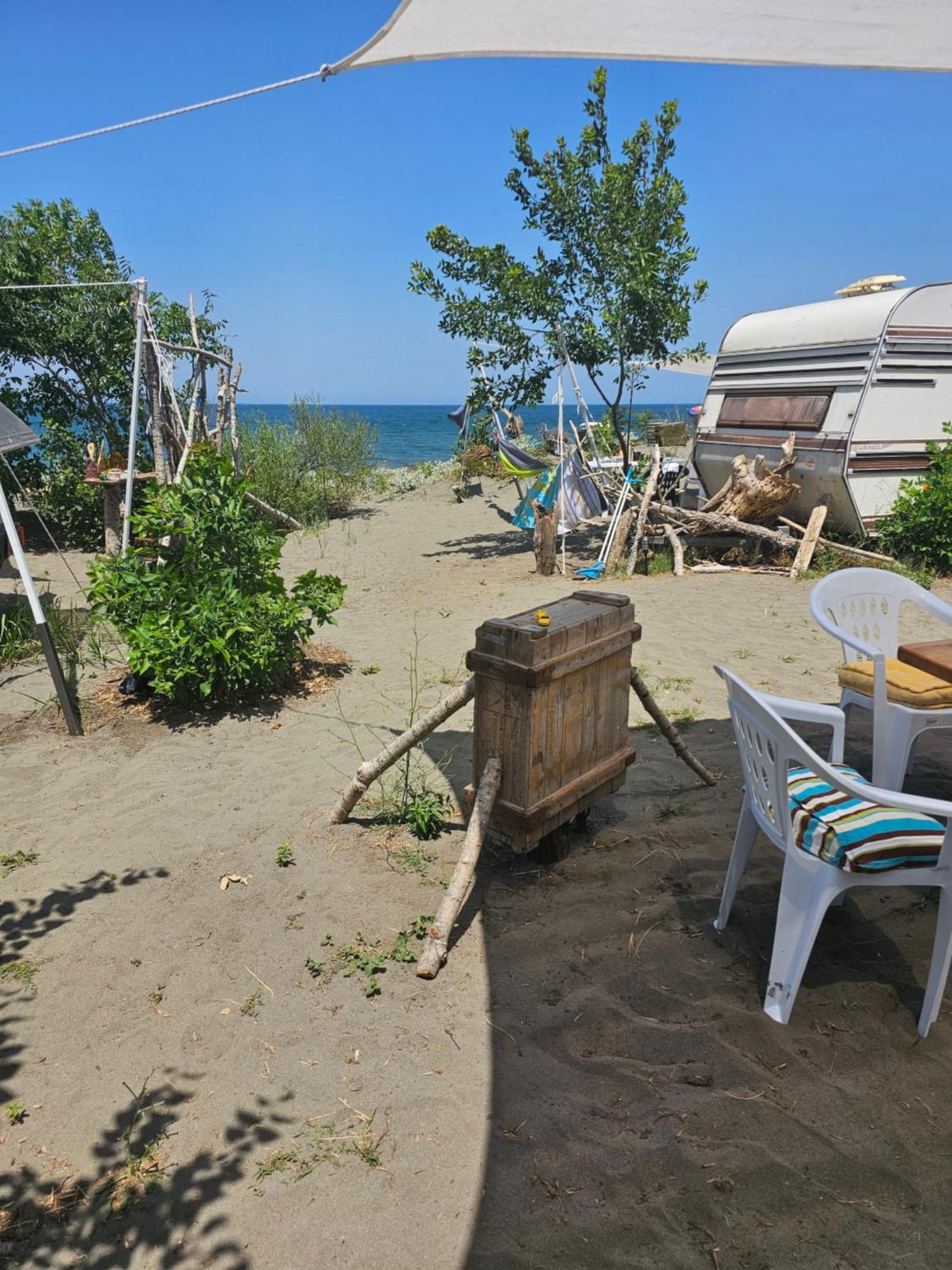 Beachfront Caravans Hotel Черноморец Екстериор снимка