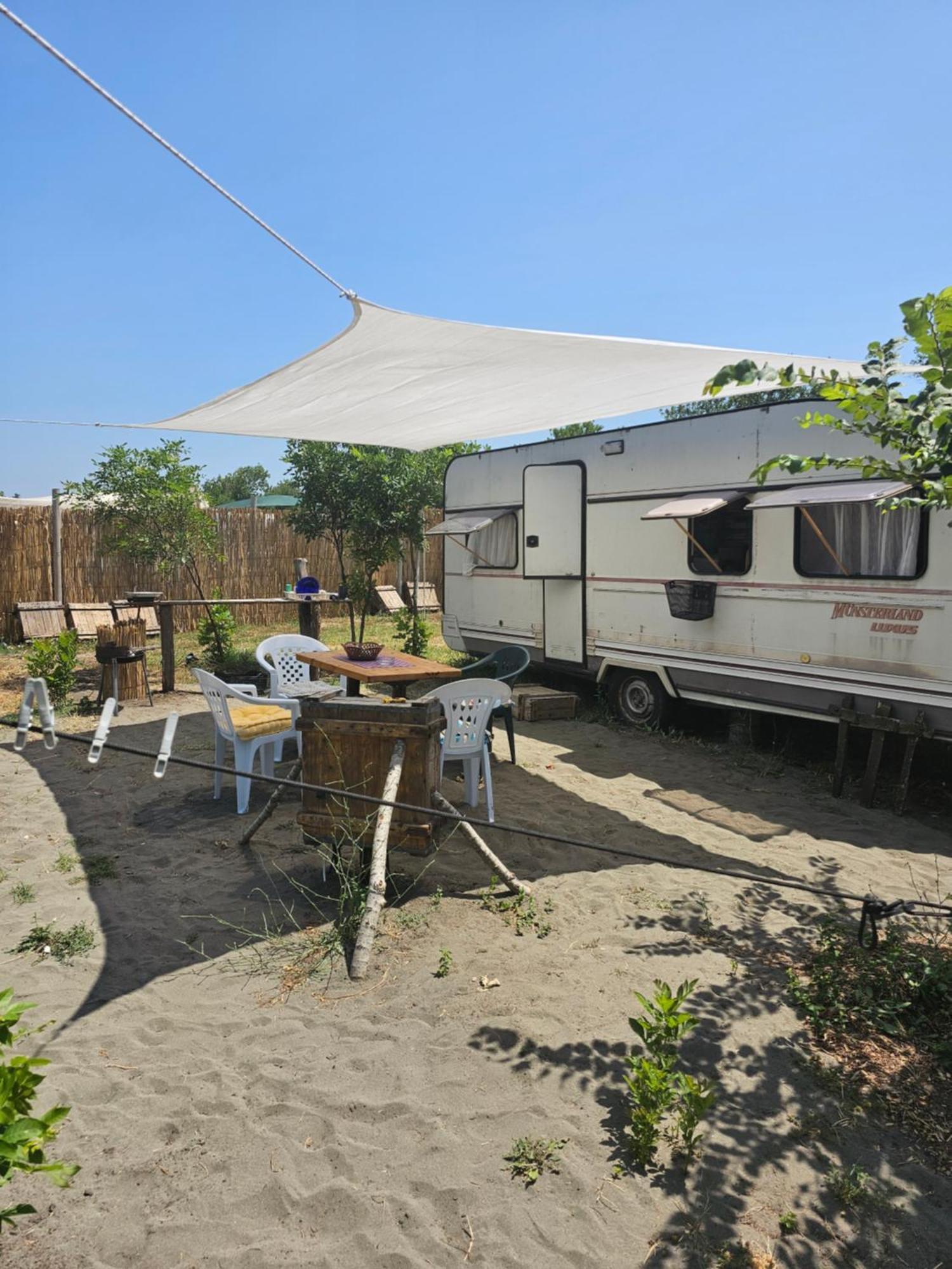 Beachfront Caravans Черноморец Екстериор снимка