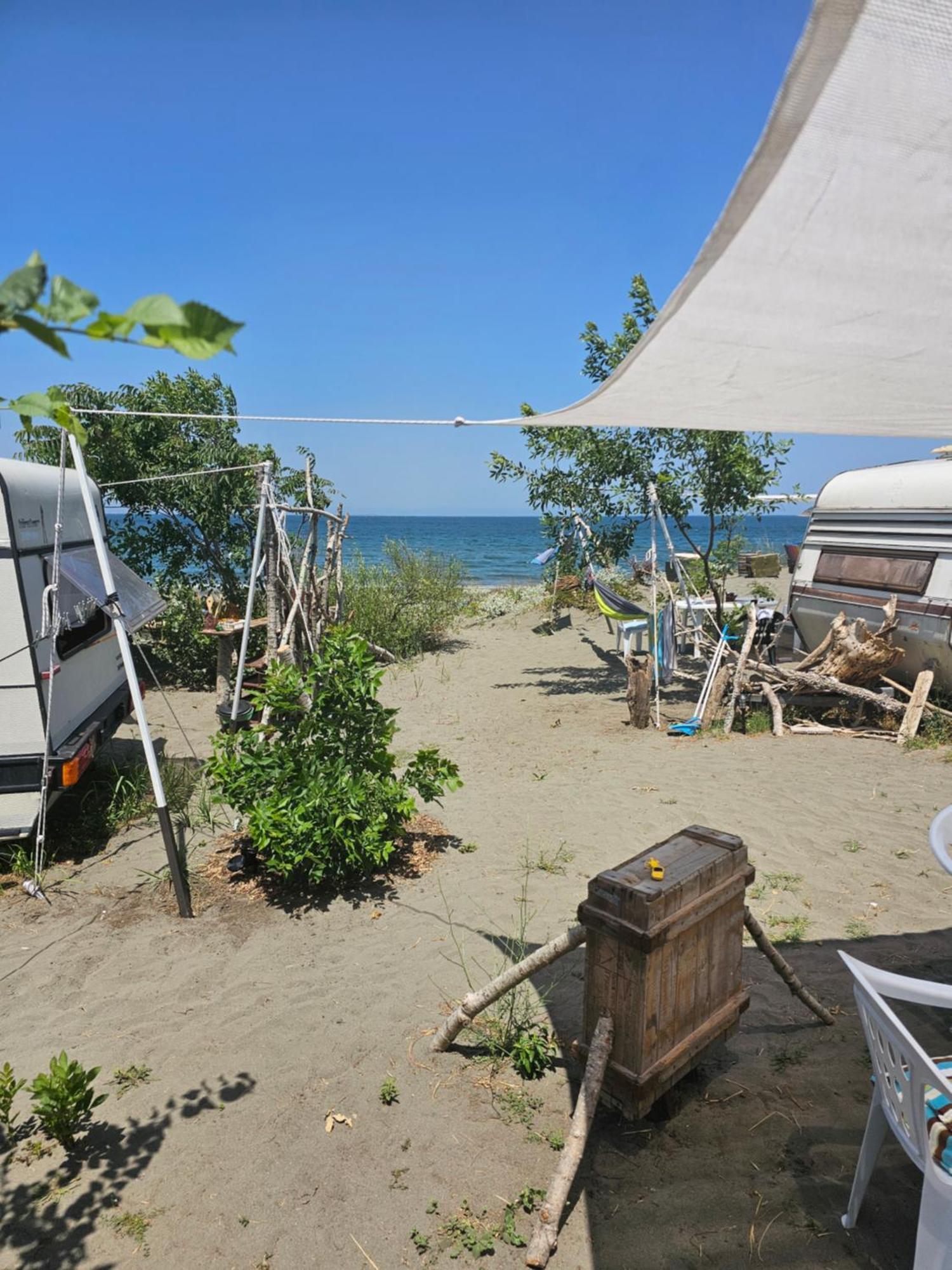 Beachfront Caravans Черноморец Екстериор снимка