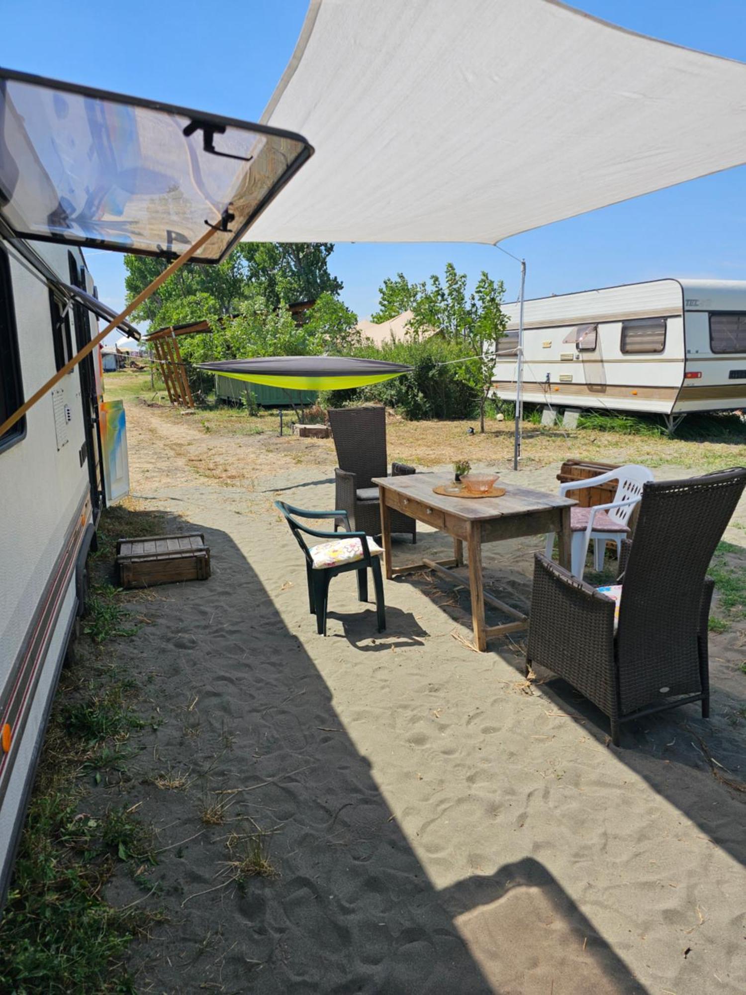 Beachfront Caravans Черноморец Екстериор снимка