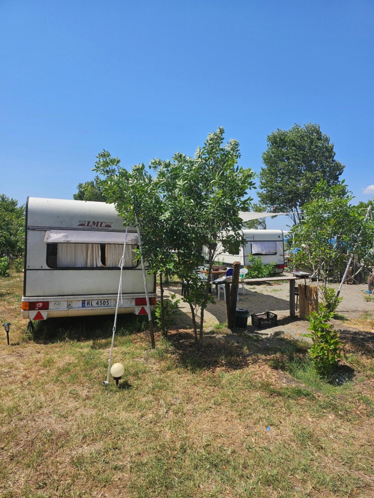 Beachfront Caravans Черноморец Екстериор снимка